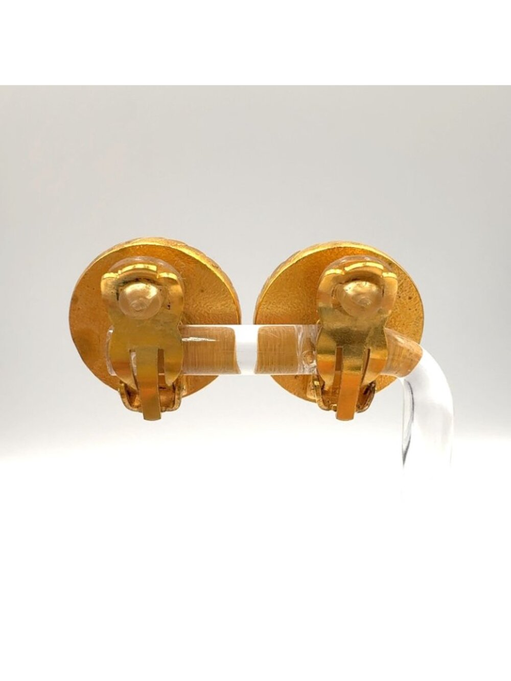 Chanel CC Logo Round Gold Plated Black Earrings - Picture 3 of 12